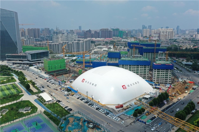 高山气膜“罩”出洁净工地！城发投高铁片区项目荣膺全市绿色施工A类标杆