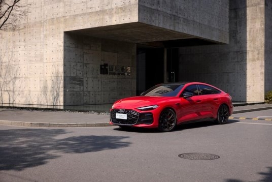 2025款奥迪A5L惊艳上市!智美双绝豪华有料,限时臻享25.99万元起