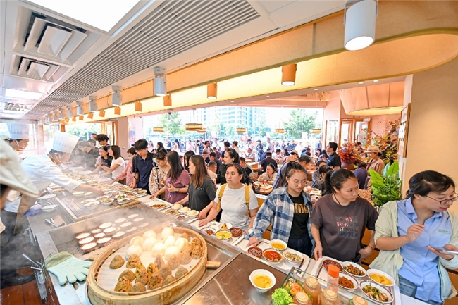 鱼你在一起7.0北京启幕：一条鱼之外，揭笼小碗菜自选模式