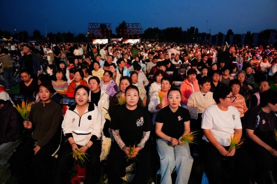 光影礼赞丰收 银幕赋能乡土  2026中国农民丰收节第九届乡村电影周乡村电影之夜  在怀柔成功举办